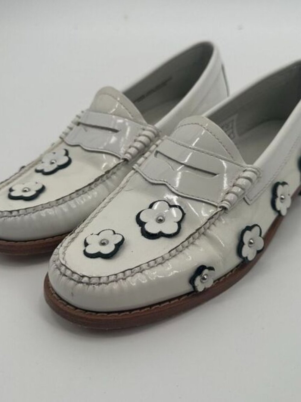 G.H. Bass & Co Weejuns Loafers Shoes Womens 6.5M White Star Penny Floral BA41087